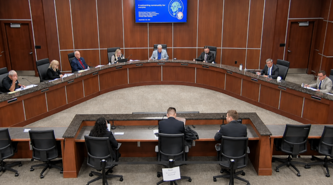 Washington County Commissioners approved a 12-month extension of Royal Aircraft Services LLC's leases for Hangars 21 and 22 at Hagerstown Regional Airport while the county and company continue negotiating a longer-term agreement.